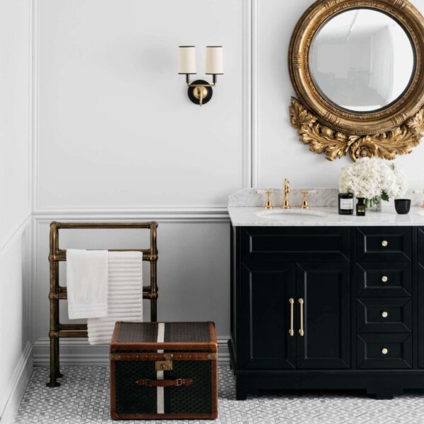 Free Standing Vanity in Black